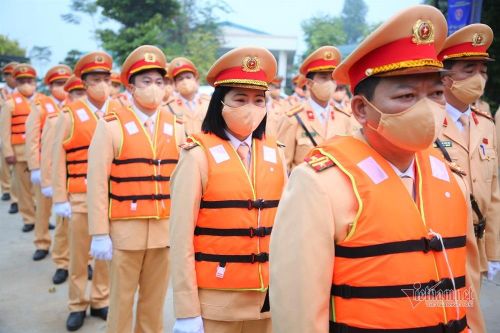 Cảnh sát giao thông toàn quốc đồng loạt ra quân cao điểm dịp Tết 2022