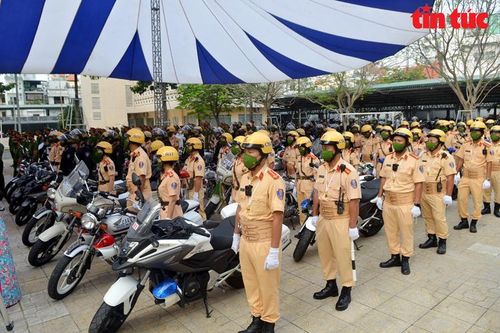 Công an TP Hồ Chí Minh ra quân cao điểm tấn công, trấn áp tội phạm Tết Nguyên đán Nhâm Dần 2021