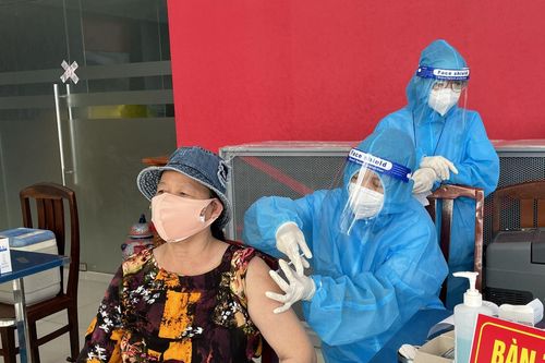 TP Hồ Chí Minh: Số ca mắc mới có xu hướng giảm nhưng số ca chuyển nặng lại tăng