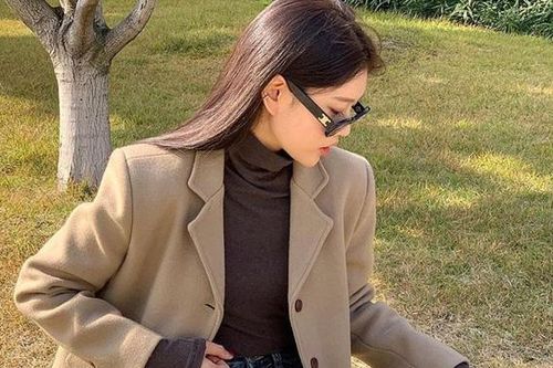 3 kiểu áo rất hợp để phối với blazer