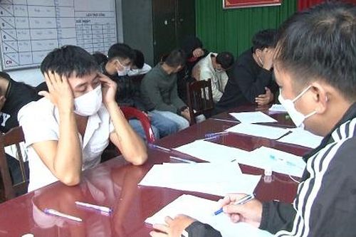 Khởi tố 2 đối tượng tổ chức sử dụng ma túy tại khu đô thị cao cấp