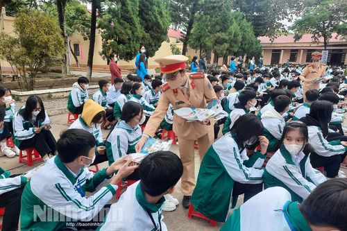 Nho Quan: Hạn chế tình trạng vi phạm luật giao thông trong học sinh, thanh, thiếu niên