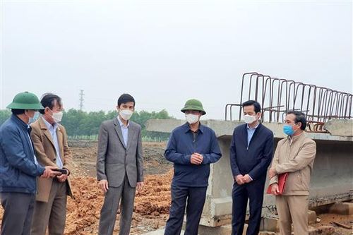Chủ tịch UBND tỉnh Võ Văn Hưng: Chủ đầu tư quyết liệt đốc thúc các dự án chậm tiến độ