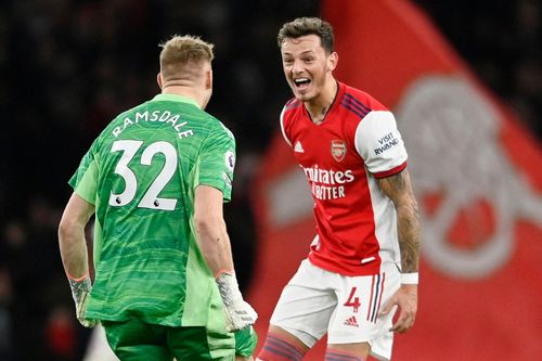 Arsenal vào tốp 4 sau trận thắng West Ham
