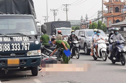 Quốc lộ 1K ùn tắc 2 km sau tai nạn chết người