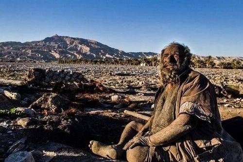 Người đàn ông bẩn nhất thế giới, hơn 60 năm không tắm