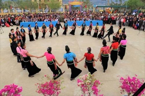 Nghệ thuật Xòe Thái chờ ngày được vinh danh