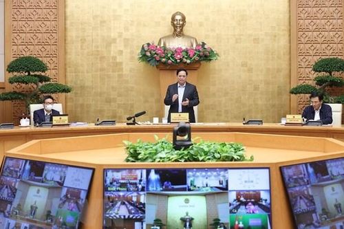 Thủ tướng: Lãnh đạo địa phương phải chịu trách nhiệm nếu không hoàn thành mục tiêu tiêm vaccine