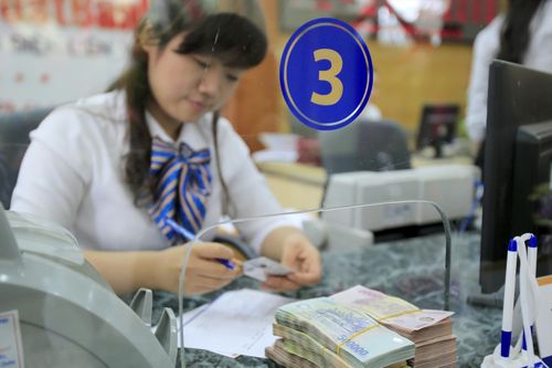 Thưởng Tết 2022: Khối ngân hàng ổn định