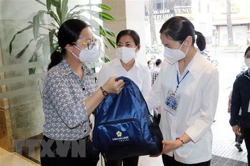 TP.HCM tri ân tình nguyện viên tôn giáo hỗ trợ điều trị COVID-19