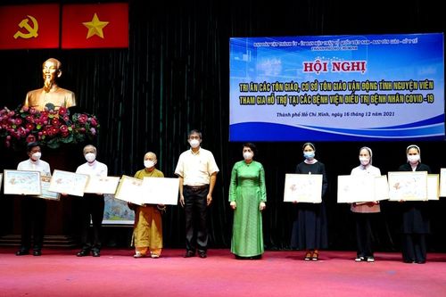 TP Hồ Chí Minh tuyên dương các tình nguyện viên tôn giáo tham gia chống dịch