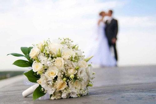 Bàng hoàng khi biết tin em gái kết hôn với chồng cũ