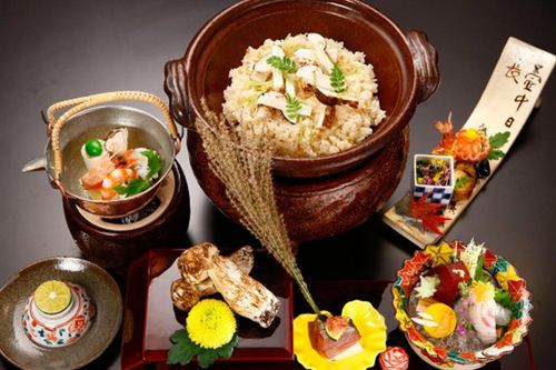 8 cây nấm có giá hơn 11 triệu đồng vẫn hút người mua