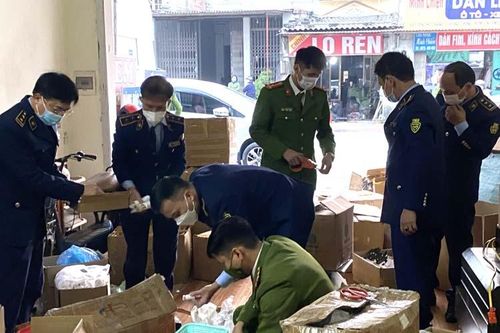 Hải Dương: Triệt phá cơ sở sản xuất mỹ phẩm giả quy mô lớn