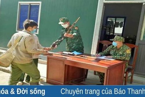Vận động Nhân dân giao nộp 95 khẩu súng