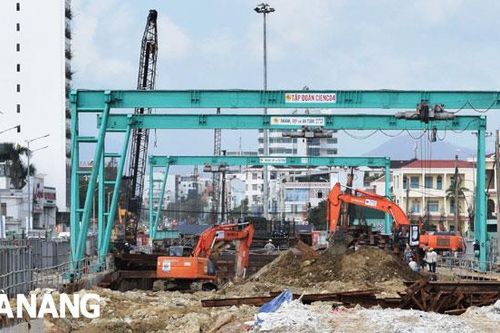 Tăng tốc triển khai các dự án trọng điểm làm đòn bẩy phát triển