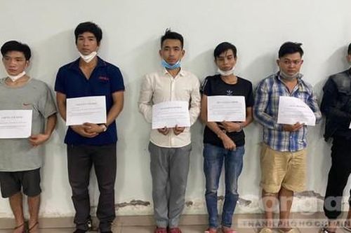 Cảnh sát bao vây sào huyệt ma túy, đấu súng, đấu võ bắt nhóm đối tượng manh động