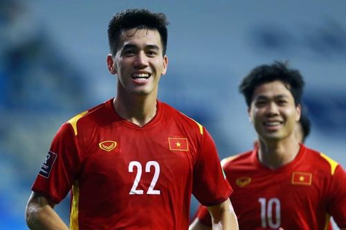 Tiến Linh sánh vai Son Heung-min ở đề cử 'Cầu thủ xuất sắc nhất châu Á 2021'