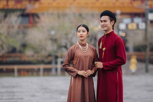 NTK Viết Bảo quảng bá áo dài Huế đến Năm du lịch quốc gia 2021
