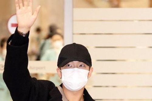 RM BTS bỗng hứng chỉ trích vô lý khi về Hàn Quốc, nhìn cách ứng xử mà phục