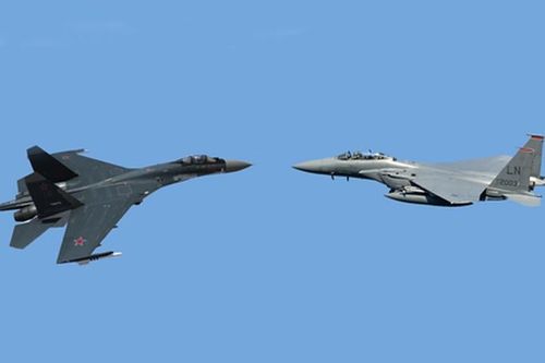 F-15 Mỹ và Su-35 Nga: Kỳ phùng địch thủ chưa từng chạm mặt