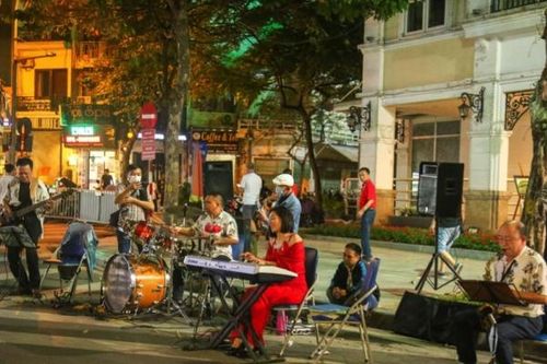 Mở phố đi bộ, nên tập trung vào chất lượng!