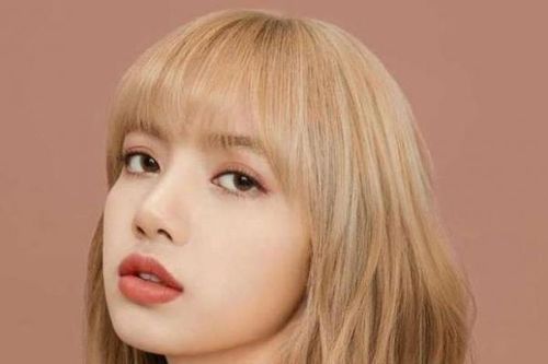 Lisa (BLACKPINK) lọt Top 20 phụ nữ được ngưỡng mộ nhất 2021