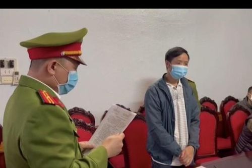 Nâng khống công nợ, Giám đốc thư viện tỉnh Hòa Bình bị bắt giam