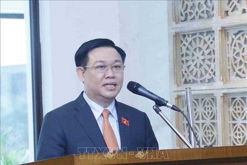 Chủ tịch Quốc hội Vương Đình Huệ tiếp Giám đốc điều hành Tập đoàn Dầu khí Quốc gia Ấn Độ