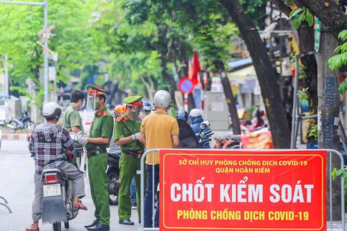 Bộ Y tế khẩn đề nghị Ninh Bình bỏ quy định cách ly người ở Hà Nội về
