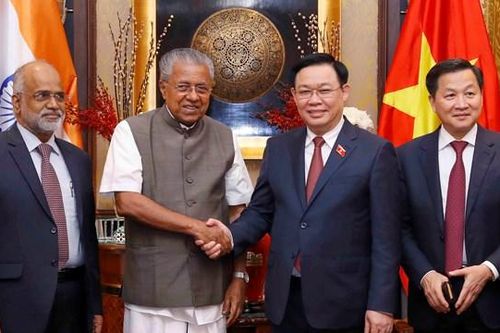 Chủ tịch Quốc hội Vương Đình Huệ tiếp Thủ hiến bang Kerala