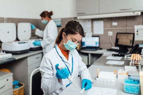 Thế giới vẫn chưa có câu trả lời về biến chủng Omicron