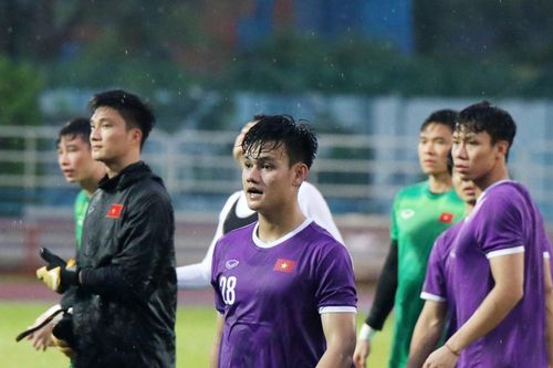 Hậu vệ Hồ Tấn Tài: Trận nào Campuchia cũng ghi bàn, Việt Nam phải thận trọng