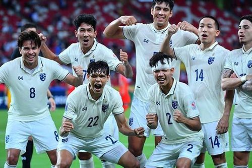 Thái Lan 2–0 Singapore: Đẳng cấp lên tiếng, Thái Lan độc chiếm ngôi đầu bảng A