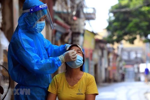Tặng Bằng khen của Thủ tướng Chính phủ cho tập thể, cá nhân xuất sắc trong ngoại giao vaccine và phòng, chống Covid-19