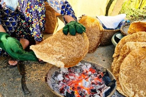 Ghé thăm làng bánh đa Thiệu Châu