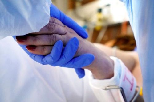 Pfizer cho biết đại dịch có thể kéo dài đến năm 2023