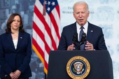 Ông Biden lại gọi nhầm bà Harris là 'tổng thống'