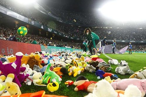 Bữa tiệc bàn thắng và đồ chơi của Real Betis