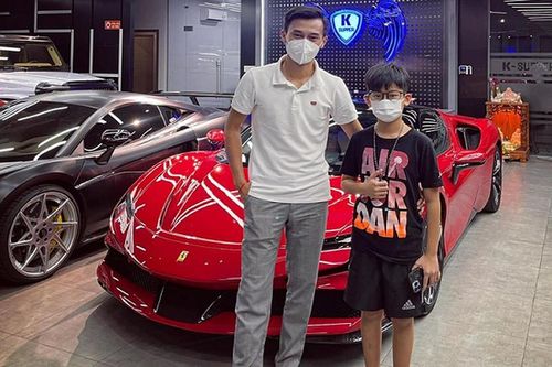 Chồng cũ Lệ Quyên 'rủ' con trai đi nhận Ferrari SF90 Stradale 30 tỷ