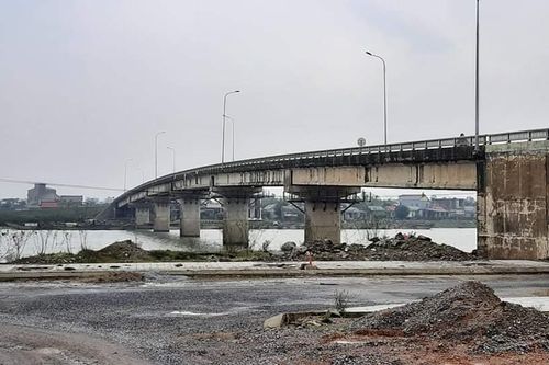 Bắt tạm giam nhà sư trong vụ giết người phi tang xác xuống sông Thạch Hãn