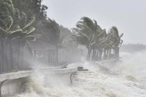 Siêu bão Rai giật cấp 14, nguy cơ cao sạt lở 700 km đê biển