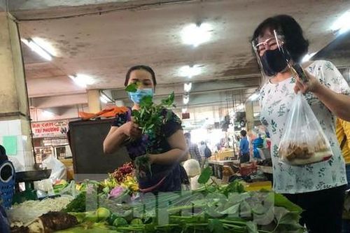 'Bỏng tay' với giá rau củ tăng dựng đứng gấp 2-3 lần