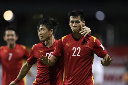 Tiến Linh lập cú đúp giúp Việt Nam giành chiến thắng 4-0 trước Campuchia