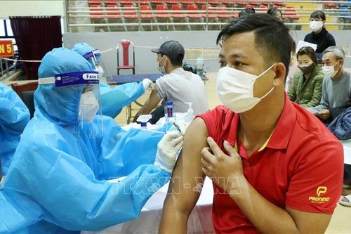 Phú Thọ: Khẩn trương tiêm phòng COVID-19 mũi thứ 3 cho nhóm đối tượng ưu tiên