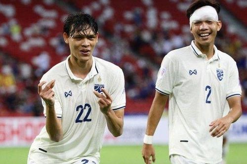 Đè bẹp chủ nhà Singapore, 'Voi chiến' giành ngôi đầu bảng A