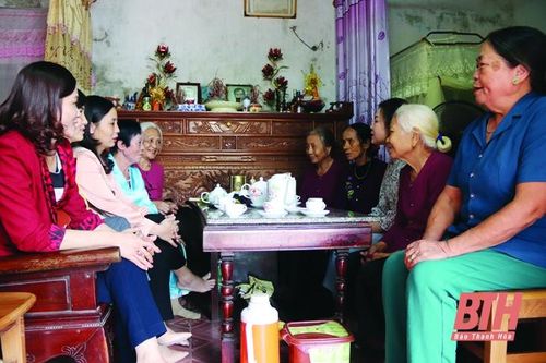Trung đội nữ dân quân Hoa Lộc anh hùng trên trận địa Đông Ngàn