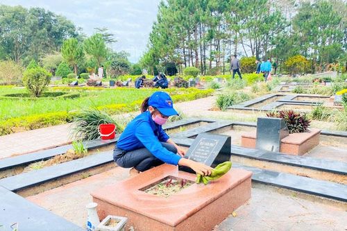 Tuổi trẻ Bảo Lộc tổ chức các hoạt động ''Uống nước nhớ nguồn''