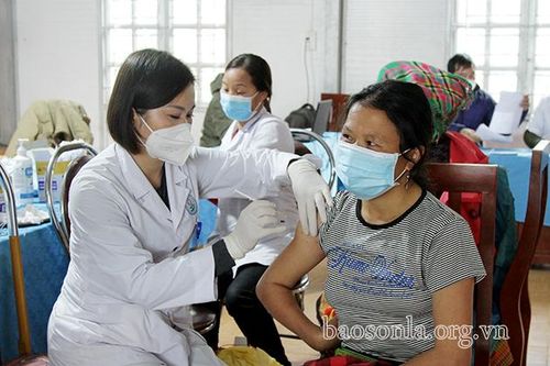 Tiêm vắc xin phòng Covid-19 liều bổ sung và nhắc lại giai đoạn 2021 - 2022