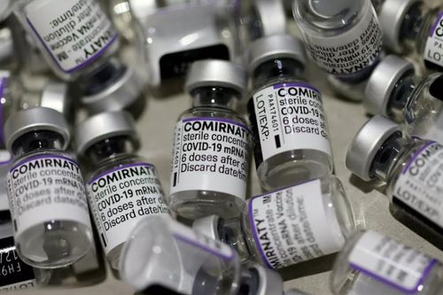 WHO: Nghiên cứu cho thấy Pfizer, AstraZeneca ít hiệu quả hơn đối với Omicron